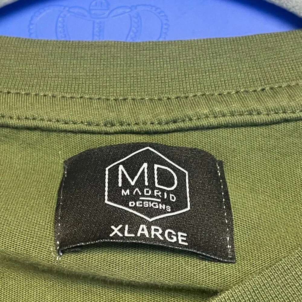 Madrid Designs Shirt Mens XLarge Green Embossed Compass Patch Detail‎ Pullover